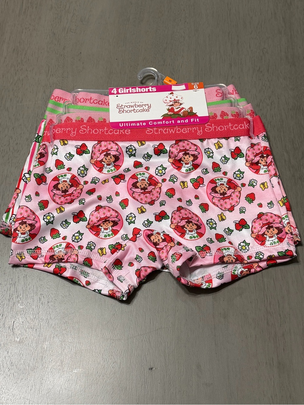 Strawberry Shortcake 4-Pack Girlshorts Size 6 NWT